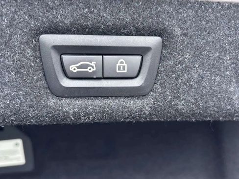 Used 2019 BMW 530i w/ Convenience Package image 20