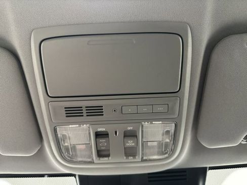 Used 2022 Honda CR-V Touring image 38