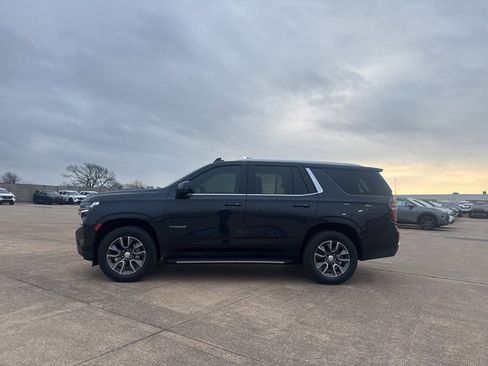 Used 2022 Chevrolet Tahoe LT w/ Luxury Package image 13