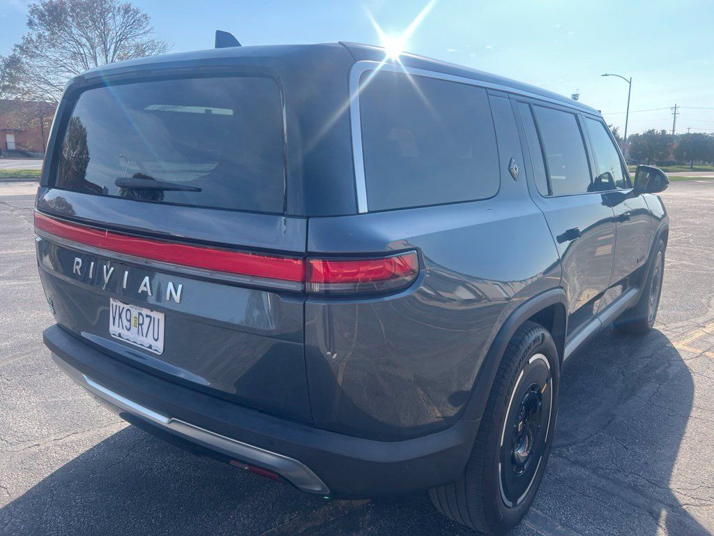 Used 2025 Rivian R1S Adventure Dual AWD/4WD image 5