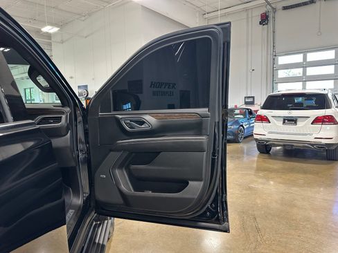 Used 2021 Chevrolet Tahoe High Country w/ Premium Package AWD/4WD image 48
