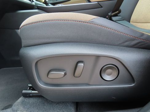 New 2026 Chevrolet Equinox ACTIV w/ Convenience Package III AWD/4WD image 10