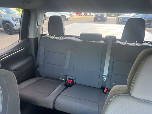 New 2026 GMC Sierra 1500 SLE image 15