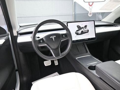 Used 2022 Tesla Model Y Performance AWD/4WD image 25