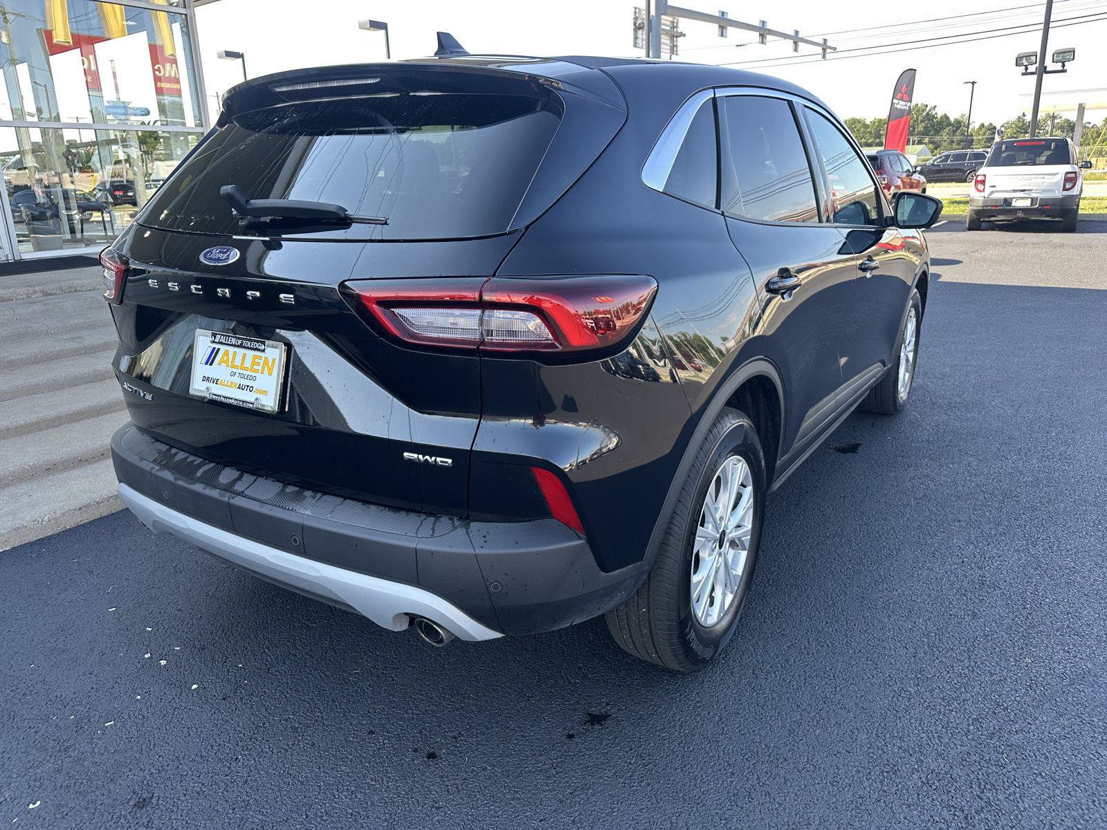 Used 2023 Ford Escape Active w/ Tech Pack #2 AWD/4WD image 12