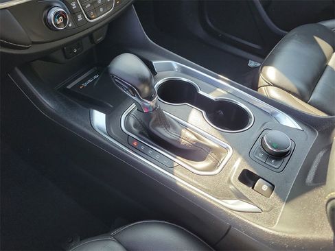 Certified 2023 Chevrolet Traverse LT image 15