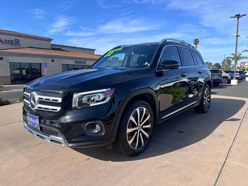 Used 2022 Mercedes-Benz GLB 250 image 1
