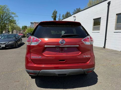 Used 2016 Nissan Rogue SV AWD/4WD image 4
