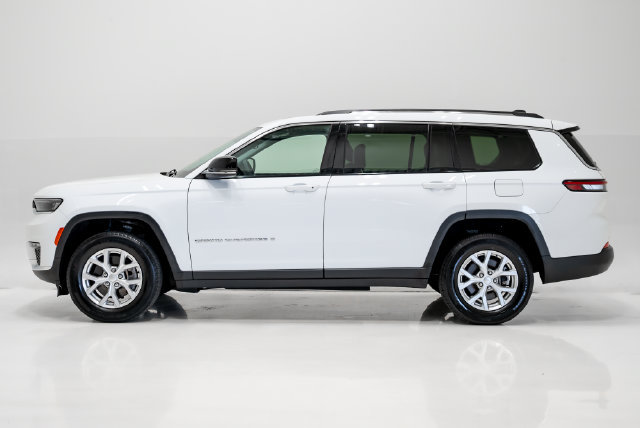 Used 2023 Jeep Grand Cherokee L Limited AWD/4WD image 28
