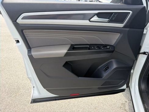 Certified 2021 Volkswagen Atlas SE FWD image 9