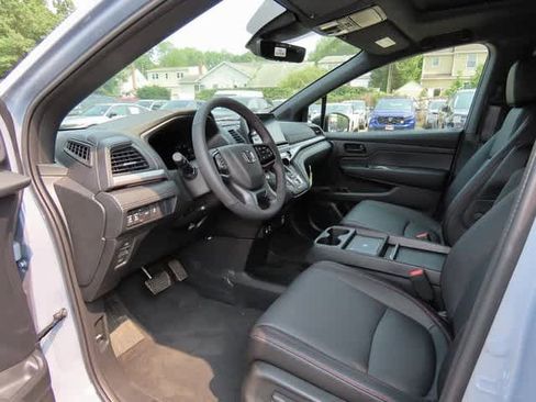 New 2026 Honda Odyssey Sport-L image 2