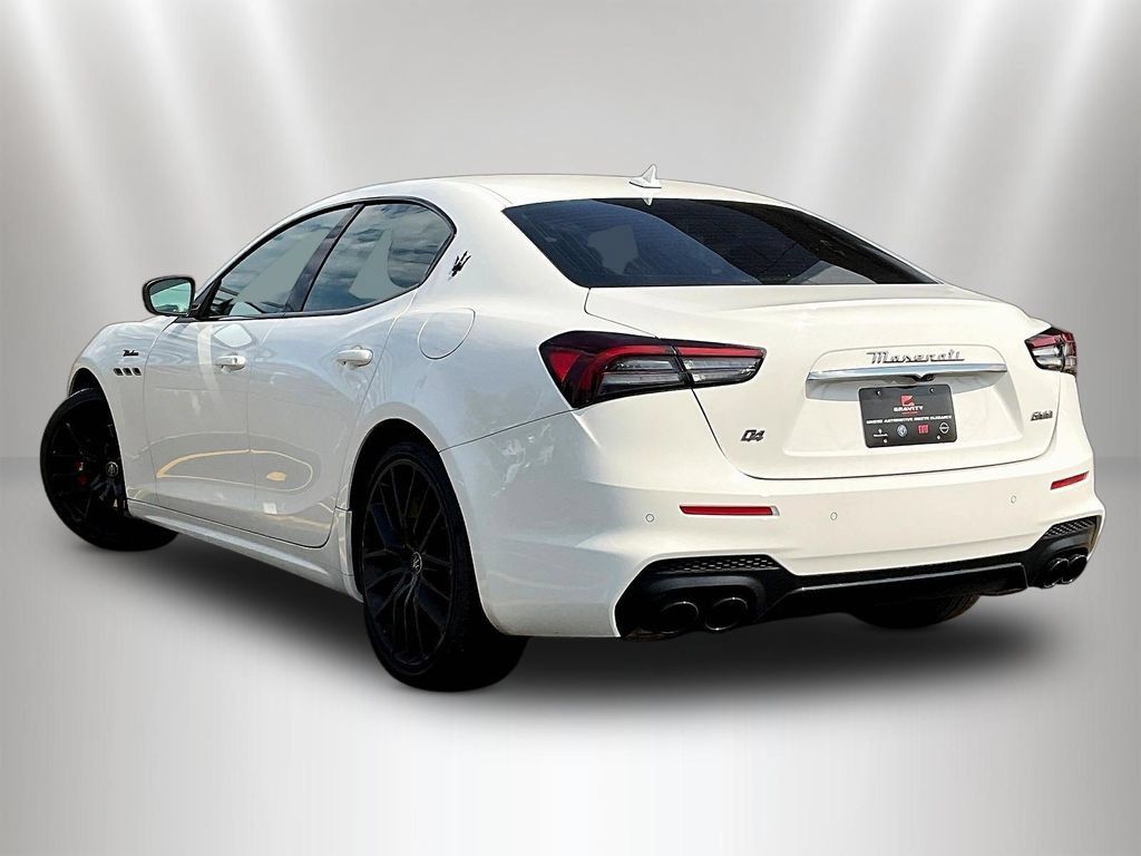 Used 2023 Maserati Ghibli Modena Q4 AWD/4WD image 4