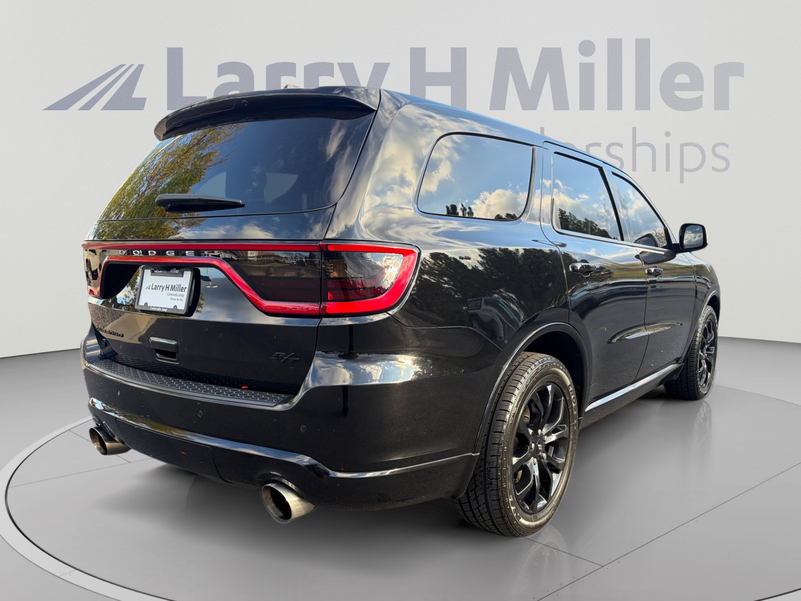 Used 2019 Dodge Durango R/T w/ Blacktop Package AWD/4WD image 5