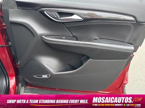 Used 2021 Buick Envision Essence w/ Technology Package I AWD/4WD image 9