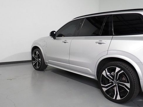 Used 2022 Volvo XC90 T8 R-Design w/ Advanced Package image 52