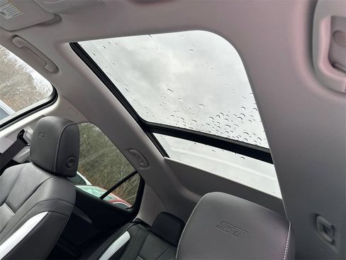 New 2025 Buick Envision Sport Touring image 30