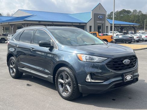 Certified 2022 Ford Edge SEL w/ Sport Appearance Package image 4
