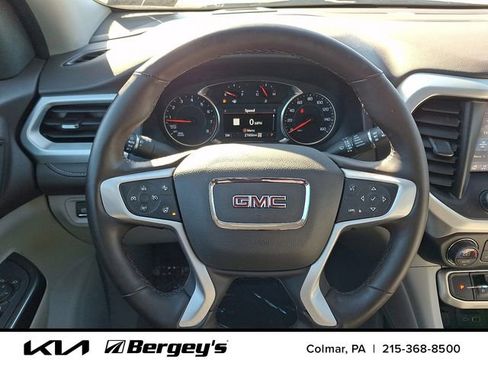 Used 2023 GMC Acadia SLT w/ Preferred Package image 22