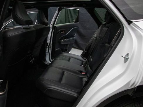 Used 2025 Toyota Crown Signia image 21