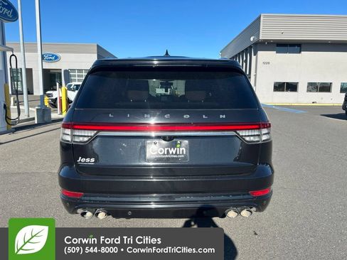 Used 2023 Lincoln Aviator Reserve w/ Equipment Group 201A AWD/4WD image 6