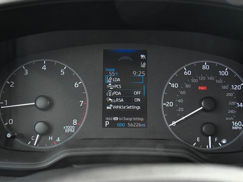 Used 2024 Toyota Corolla LE image 28