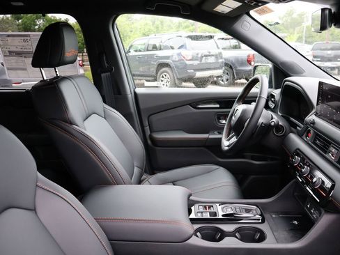 New 2026 Honda Pilot TrailSport image 8