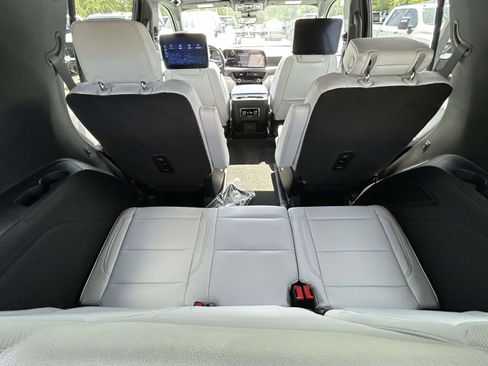 New 2026 Chevrolet Tahoe Premier AWD/4WD image 16
