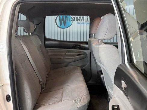 Used 2015 Toyota Tacoma PreRunner w/ SR5 Package image 7