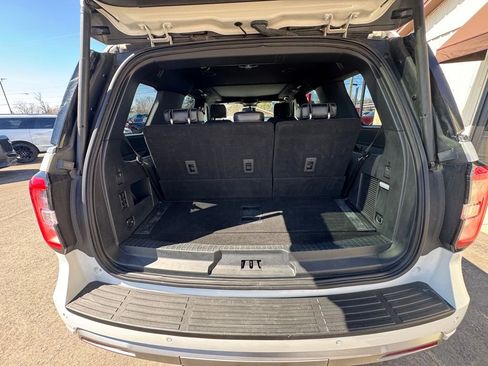 Used 2022 Ford Expedition Platinum image 40