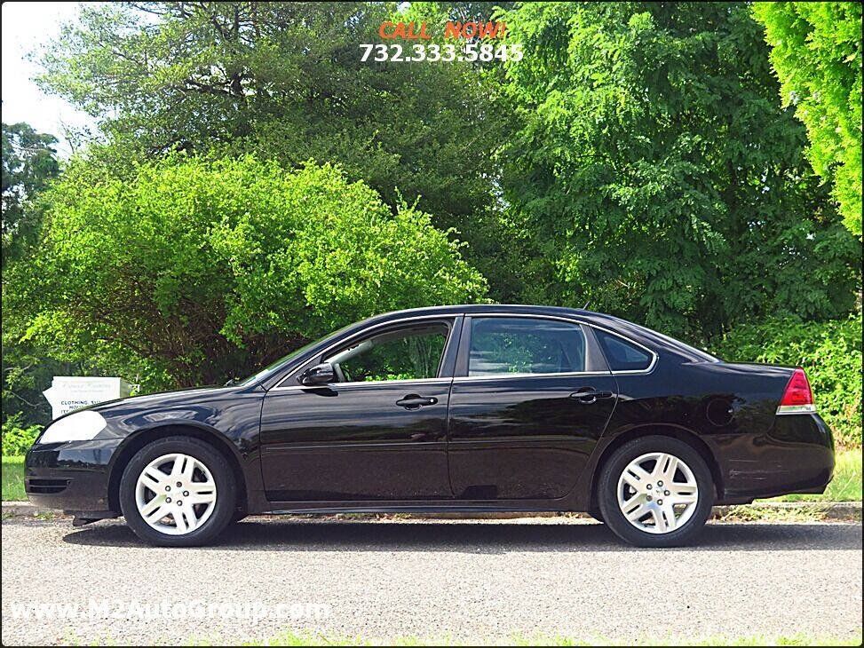 Used 2016 Chevrolet Impala LT FWD image 2
