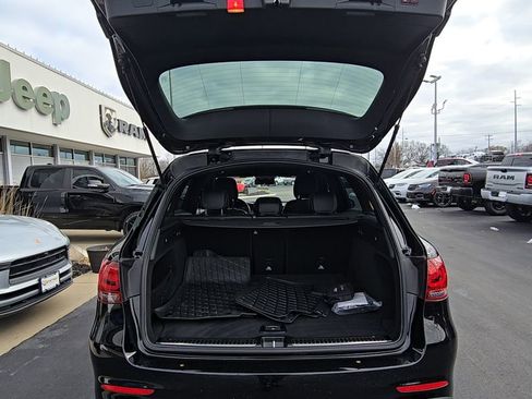 Used 2022 Mercedes-Benz GLC 300 4MATIC image 16