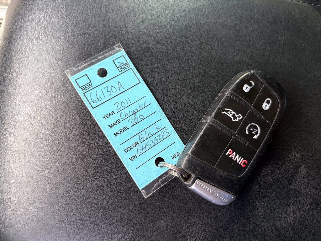 Used 2011 Chrysler 300 Limited RWD image 26
