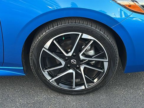 Used 2024 Nissan Sentra SR w/ SR Premium Package image 38