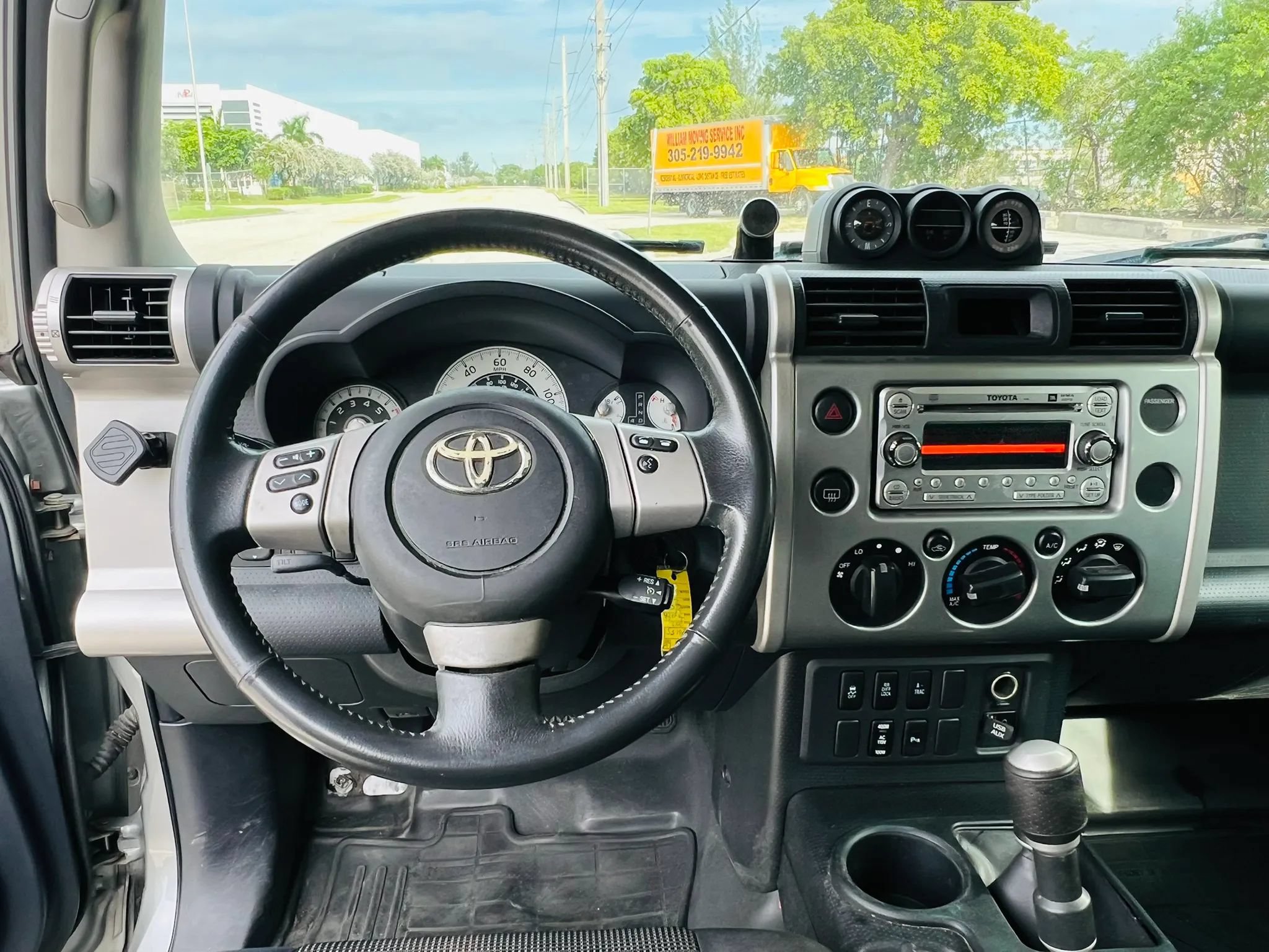 Used 2012 Toyota FJ Cruiser 4WD w/ Upgrade Pkg image 10