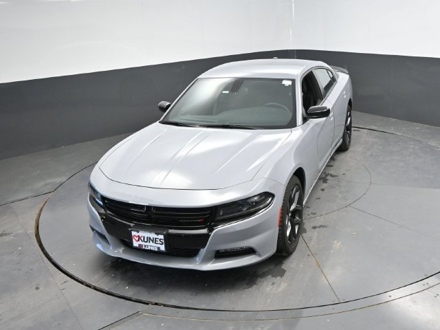 Used 2022 Dodge Charger SXT w/ Driver Convenience Group RWD image 35
