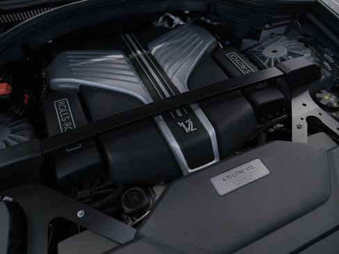 Used 2025 Rolls-Royce Cullinan AWD/4WD image 66