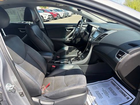 Used 2014 Hyundai Elantra Limited w/ Option Group 03 FWD image 12