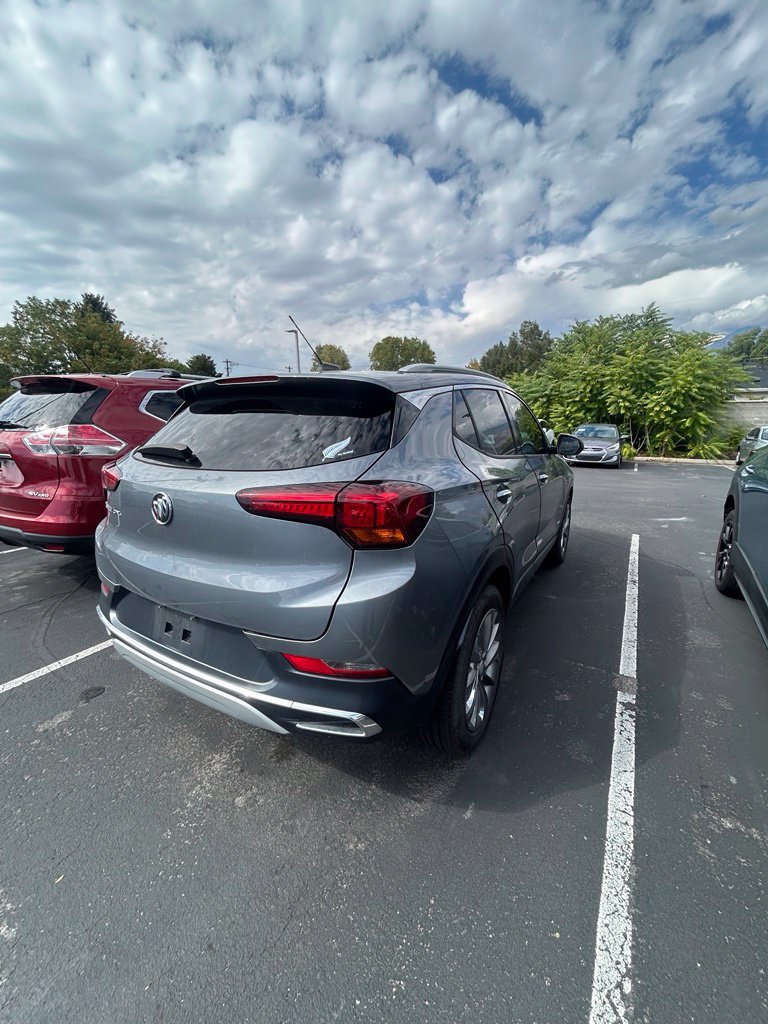 Used 2021 Buick Encore GX Essence w/ Experience Buick Package FWD image 11