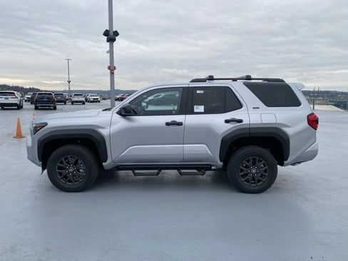 New 2026 Toyota 4Runner SR5 image 7