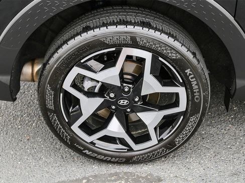 Certified 2024 Hyundai Santa Cruz Limited image 11