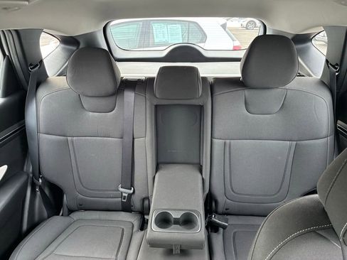 Used 2023 Hyundai Tucson SE image 17