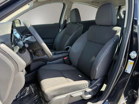 Used 2021 Honda HR-V LX image 17