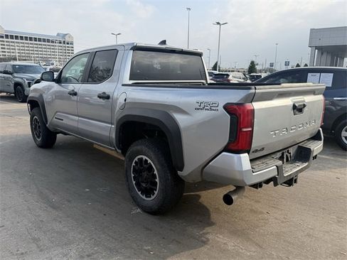 Used 2024 Toyota Tacoma TRD Off-Road image 7