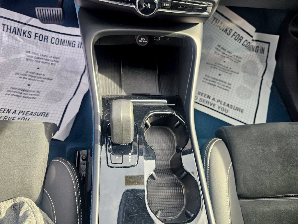 Certified 2023 Volvo XC40 Recharge Ultimate AWD/4WD image 20