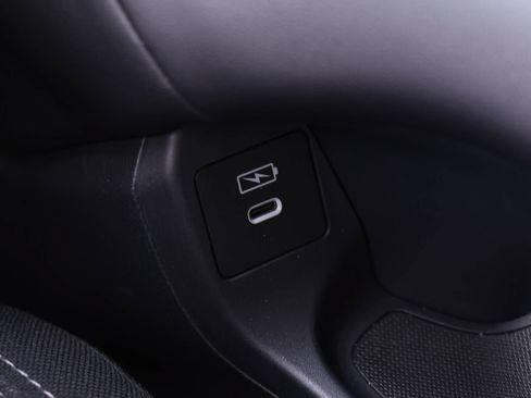Certified 2024 Honda HR-V LX image 9