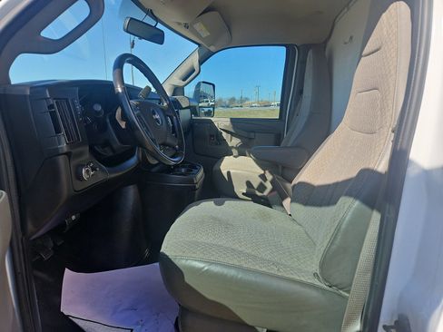 Used 2020 GMC Savana 3500 Base w/ Power Convenience Package image 6