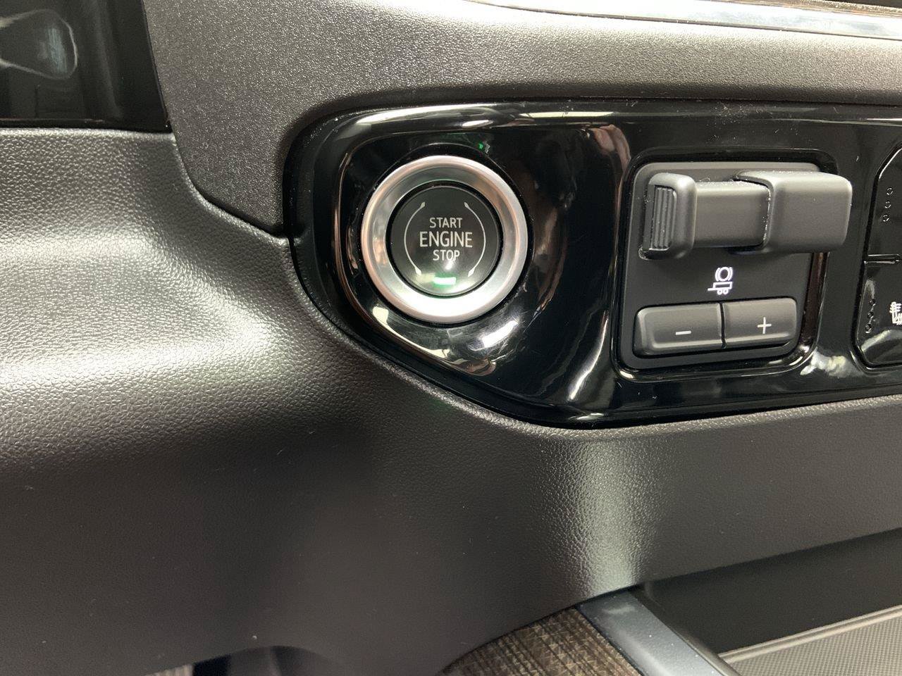 Used 2023 Chevrolet Silverado 1500 RST AWD/4WD image 22