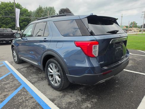 Used 2020 Ford Explorer XLT w/ Equipment Group 202A AWD/4WD image 6