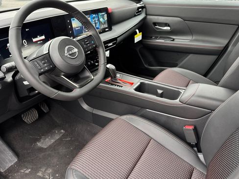 New 2026 Nissan Kicks SR w/ SR Premium Package image 7