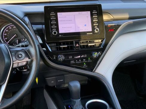 Used 2024 Toyota Camry LE image 7